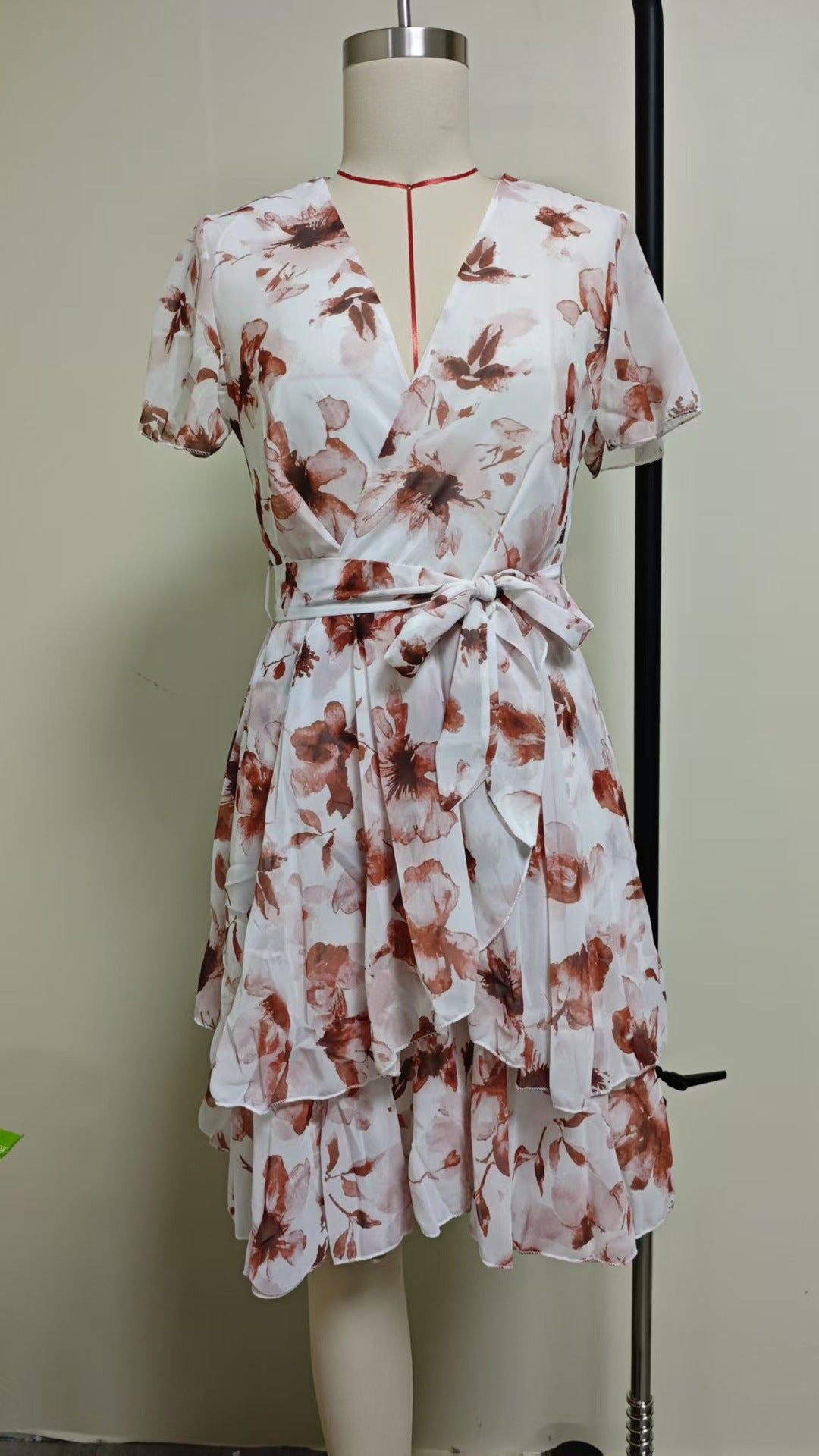 Women's Floral Print V-Neck Short Sleeve Bohemian Swing Dress