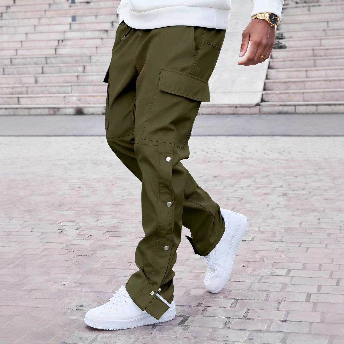 Men's Straight-Leg Mid-Rise Cargo Pants