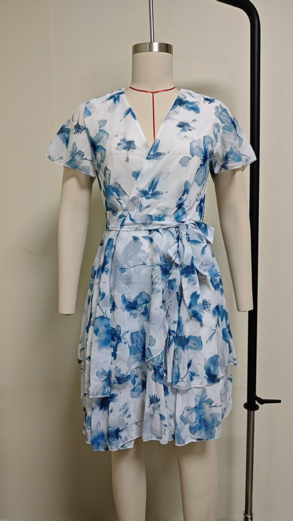 Women's Floral Print V-Neck Short Sleeve Bohemian Swing Dress