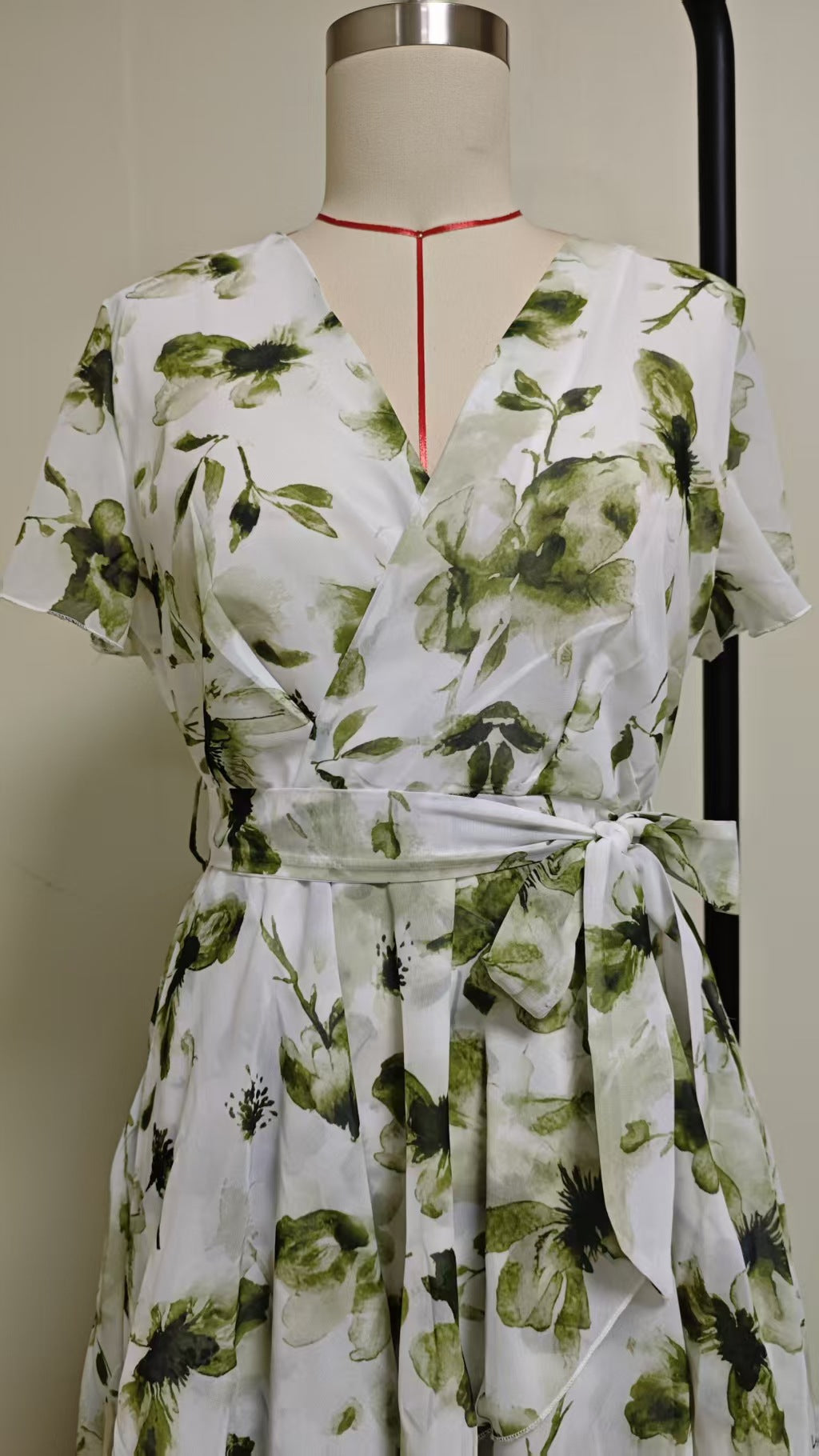 Women's Floral Print V-Neck Short Sleeve Bohemian Swing Dress