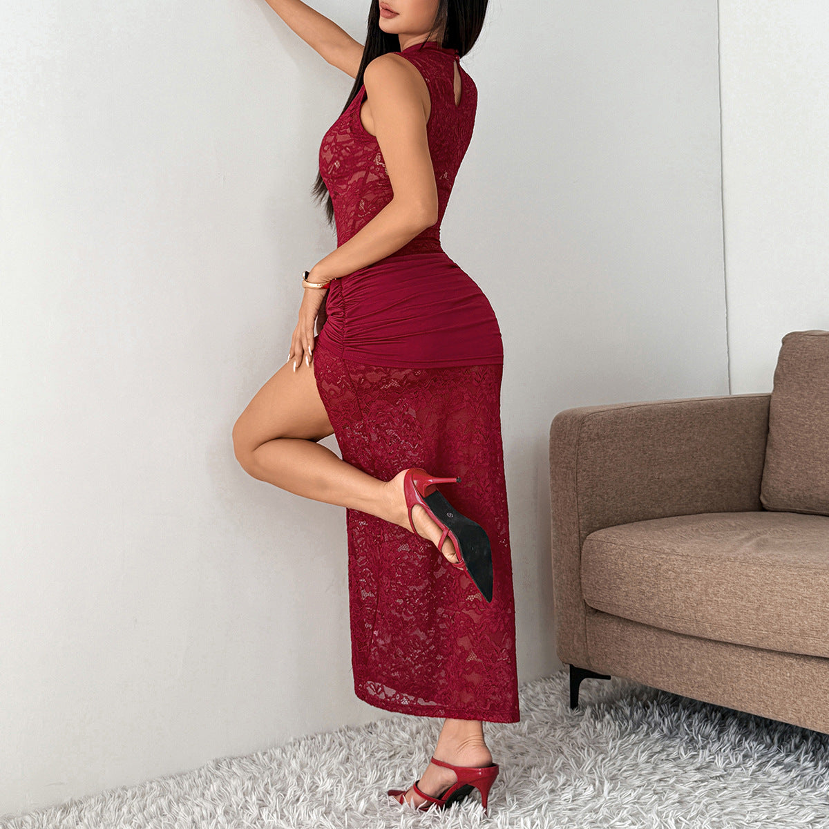 Women's Sleeveless Lace High-Slit Slim Fit Dress